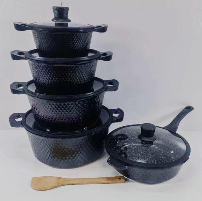 Cookware and bakeware