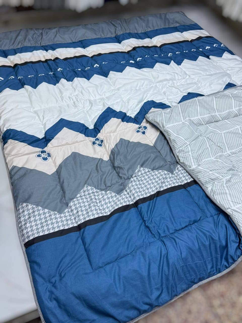 High Quality Binded Duvet Set 5×6 – With Bedsheet & 2 Pillowcases